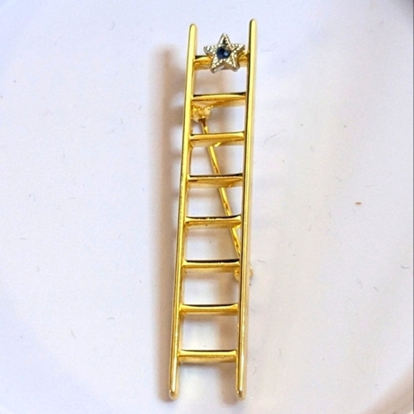 Jewelry - Vintage Gold Tone Ladder Star Brooch‎